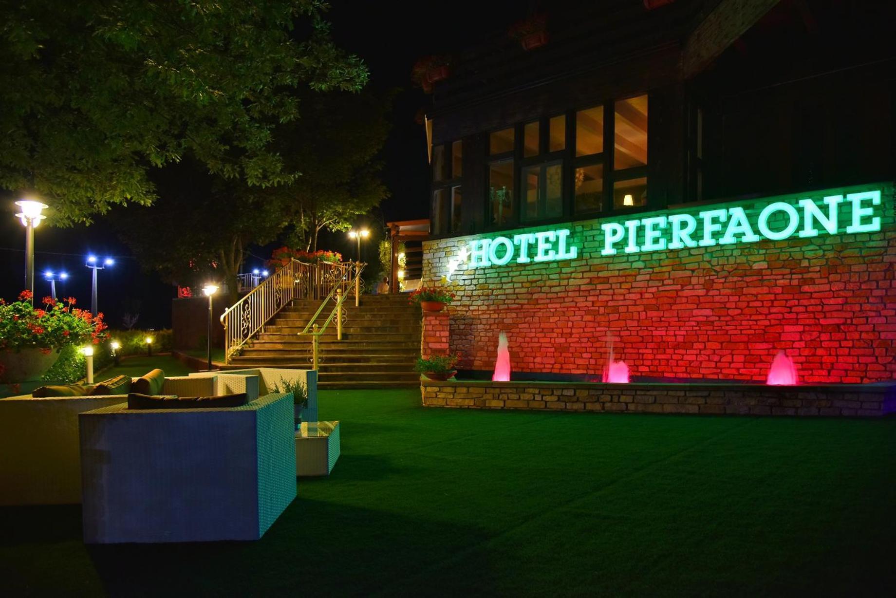 Hotel Pierfaone Abriola Екстериор снимка