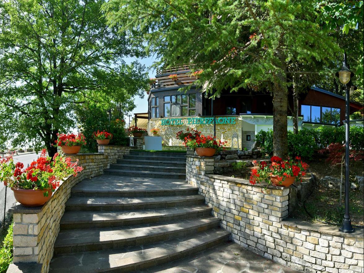 Hotel Pierfaone Abriola Екстериор снимка
